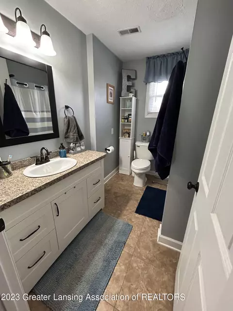 14076 Turner Rd, Dewitt, MI 48820 photo 17