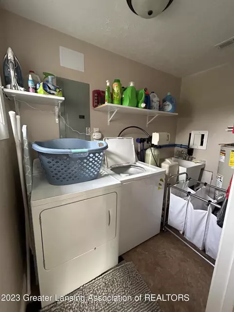 14076 Turner Rd, Dewitt, MI 48820 photo 9