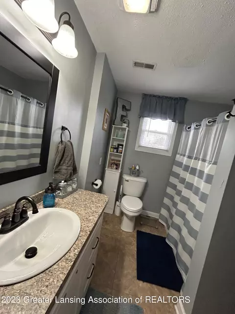14076 Turner Rd, Dewitt, MI 48820 photo 10