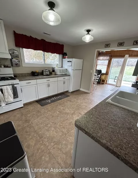 14076 Turner Rd, Dewitt, MI 48820 photo 13