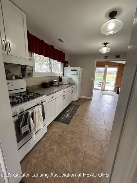 14076 Turner Rd, Dewitt, MI 48820 photo 12