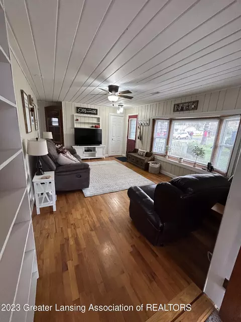 14076 Turner Rd, Dewitt, MI 48820 photo 2
