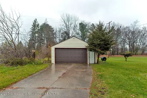 3210 Timber Dr, Lansing, MI 48917 photo 21