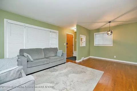 3210 Timber Dr, Lansing, MI 48917 photo 3