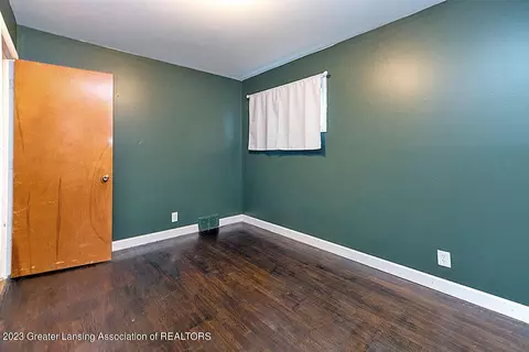 3210 Timber Dr, Lansing, MI 48917 photo 9