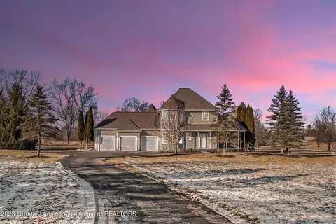 1175 Cherry Valle Ln, Williamston, MI 48895
