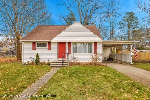 2920 Lafayette Cir, Lansing, MI 48906