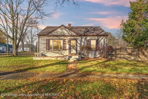 701 E Baldwin St, Saint Johns, MI 48879 photo 2