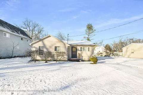 4616 Christiansen Rd, Lansing, MI 48910