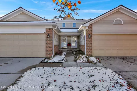 17668 Liberty Ln, Brownstown, MI 48193