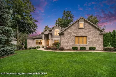2506 Sugartree Trl, Lansing, MI 48917