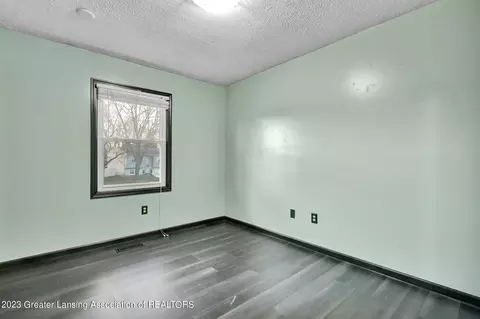 429 Jade Dr, Lansing, MI 48917 photo 19