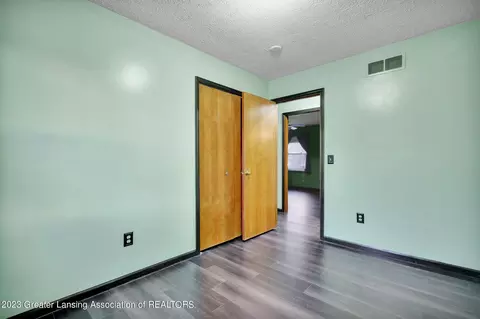 429 Jade Dr, Lansing, MI 48917 photo 22