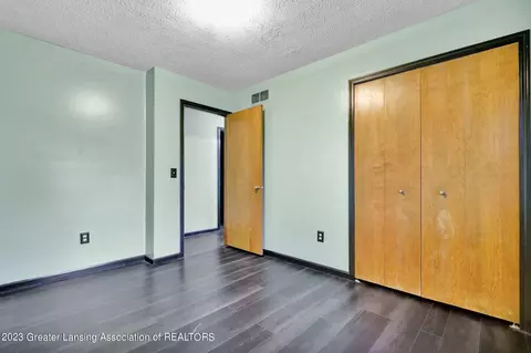 429 Jade Dr, Lansing, MI 48917 photo 20
