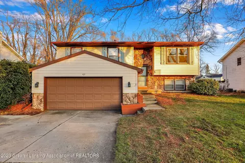 429 Jade Dr, Lansing, MI 48917 photo 5