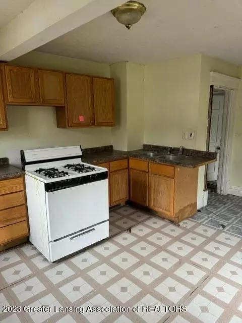 118 W Csar E Chvez Ave, Lansing, MI 48906 photo 16