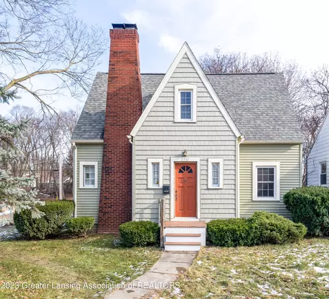 2301 Strathmore Rd, Lansing, MI 48910