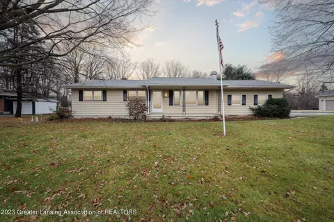 883 Miami Dr, Mason, MI 48854