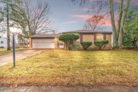 3917 Sheffield Blvd, Lansing, MI 48911