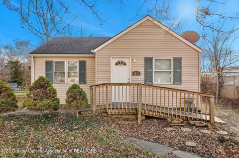 1011 Loa St, Lansing, MI 48910