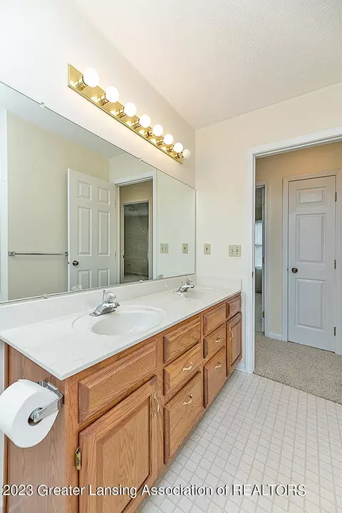 1191 E State Rd, Lansing, MI 48906 photo 22