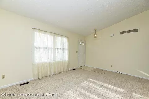 1191 E State Rd, Lansing, MI 48906 photo 9