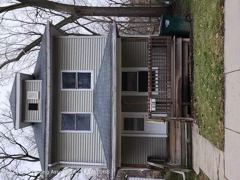 510 Clifford St, Lansing, MI 48912