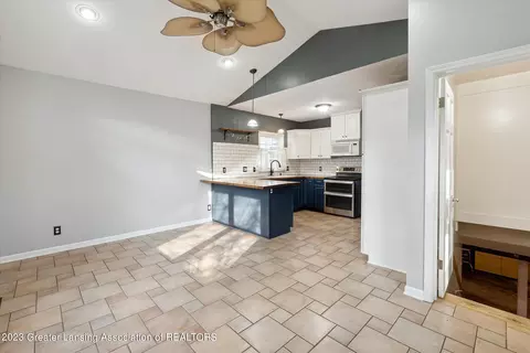 710 Pacific Ave, Lansing, MI 48910 photo 17