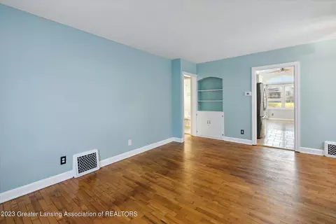 710 Pacific Ave, Lansing, MI 48910 photo 7