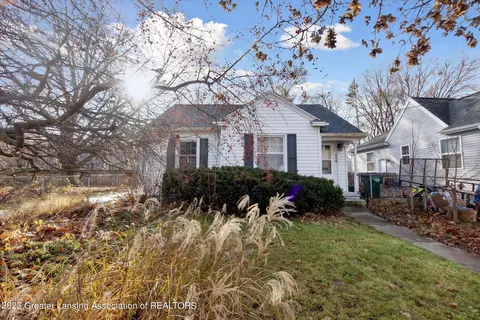 710 Pacific Ave, Lansing, MI 48910 photo 3