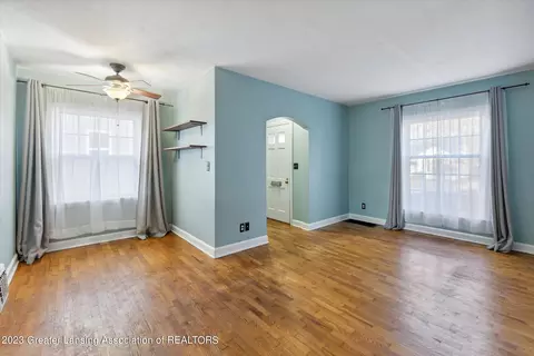 710 Pacific Ave, Lansing, MI 48910 photo 9