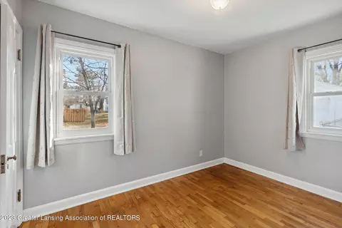 710 Pacific Ave, Lansing, MI 48910 photo 21