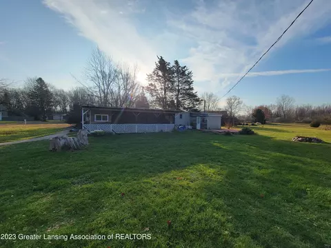 5341 Ann Dr, Bath, MI 48808 photo 3