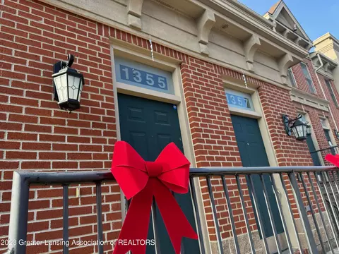 1355 N Turner St, Lansing, MI 48906