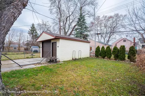 23347 Easterling Ave, Hazel Park, MI 48030 photo 9