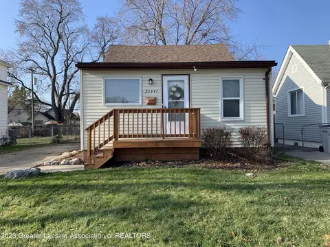 23347 Easterling Ave, Hazel Park, MI 48030 photo 2