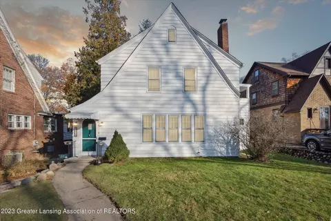 922 Huntington Rd, East Lansing, MI 48823