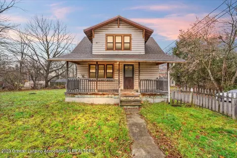 5900 Kaynorth Rd, Lansing, MI 48911