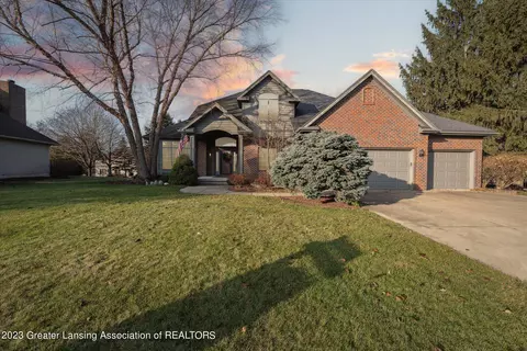 604 Windyrush Ln, Dewitt, MI 48820
