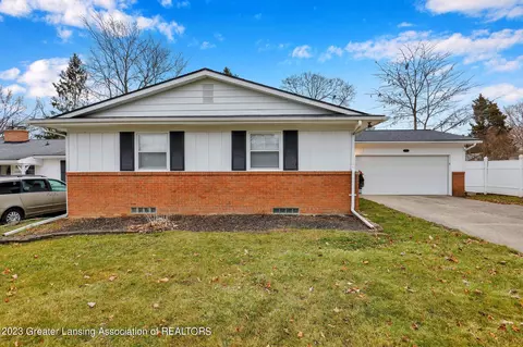 1214 Chester Rd, Lansing, MI 48912