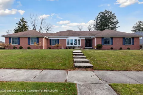 1610 N Stanlake Dr, East Lansing, MI 48823