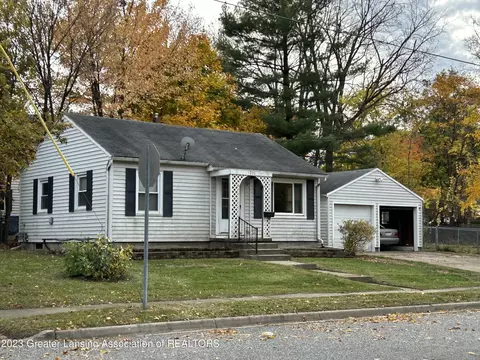 1220 Whyte St, Lansing, MI 48906
