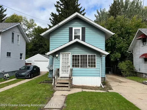 1414 Redwood St, Lansing, MI 48915