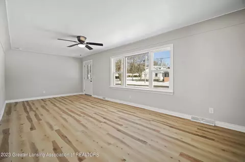 1206 Whitney St, Jackson, MI 49202 photo 7