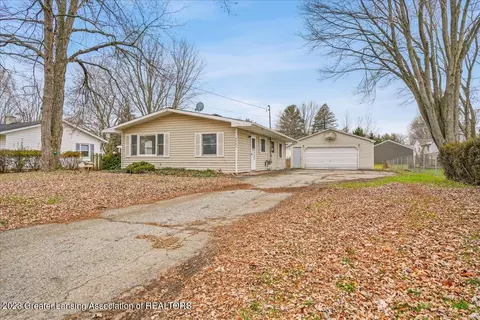 2063 Dean Ave, Holt, MI 48842