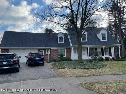 2912 Bascom Cir, Lansing, MI 48912