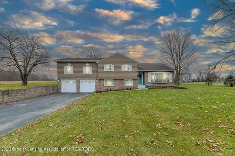2990 N Gramer Rd, Webberville, MI 48892
