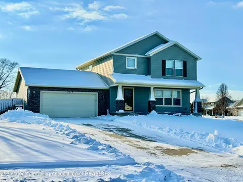 2117 Winners Cir, Saint Johns, MI 48879