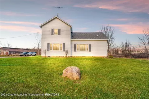 7035 Allegan Rd, Vermontville, MI 49096