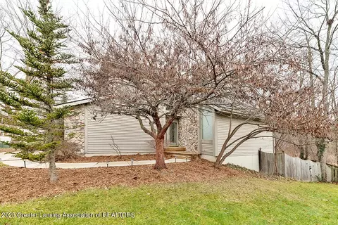 16967 Cedarbrook Dr, Haslett, MI 48840 photo 6